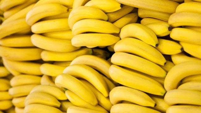 #биология | Банан — высококалорийный источник калия. Фото.