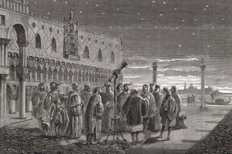 Понимание Солнечной системы. Галилей (1564 – 1642) частенько показывал людям, как пользоваться телескопом и наблюдать за небом на площади Сан-Марко в Венеции. Учтите, в те времена не было адаптивной оптики. Фото.