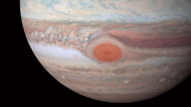 Новые снимки с Hubble демонстрируют Юпитер во всей его красе. Фото.