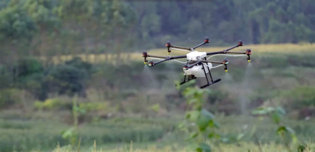 DJI выпустила дрон для фермеров. Фото.