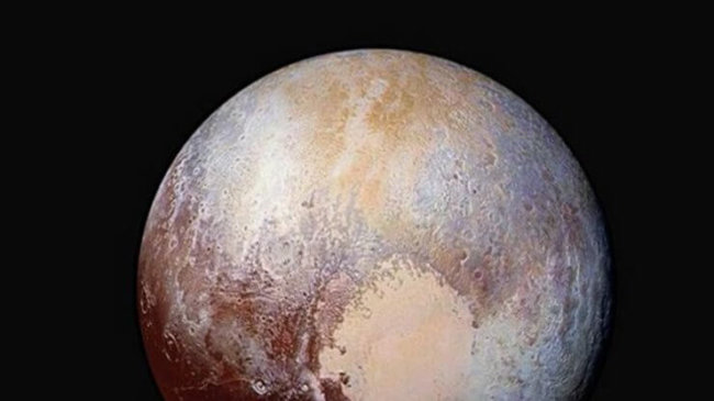 «Сердце» Плутона было разбито миллиарды лет назад. Фото.