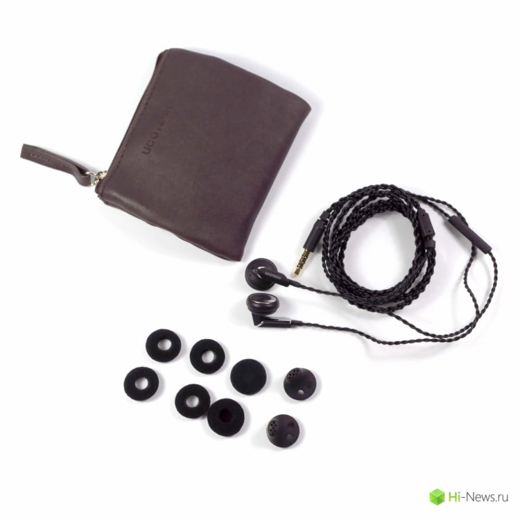 3 Earbuds Acessories