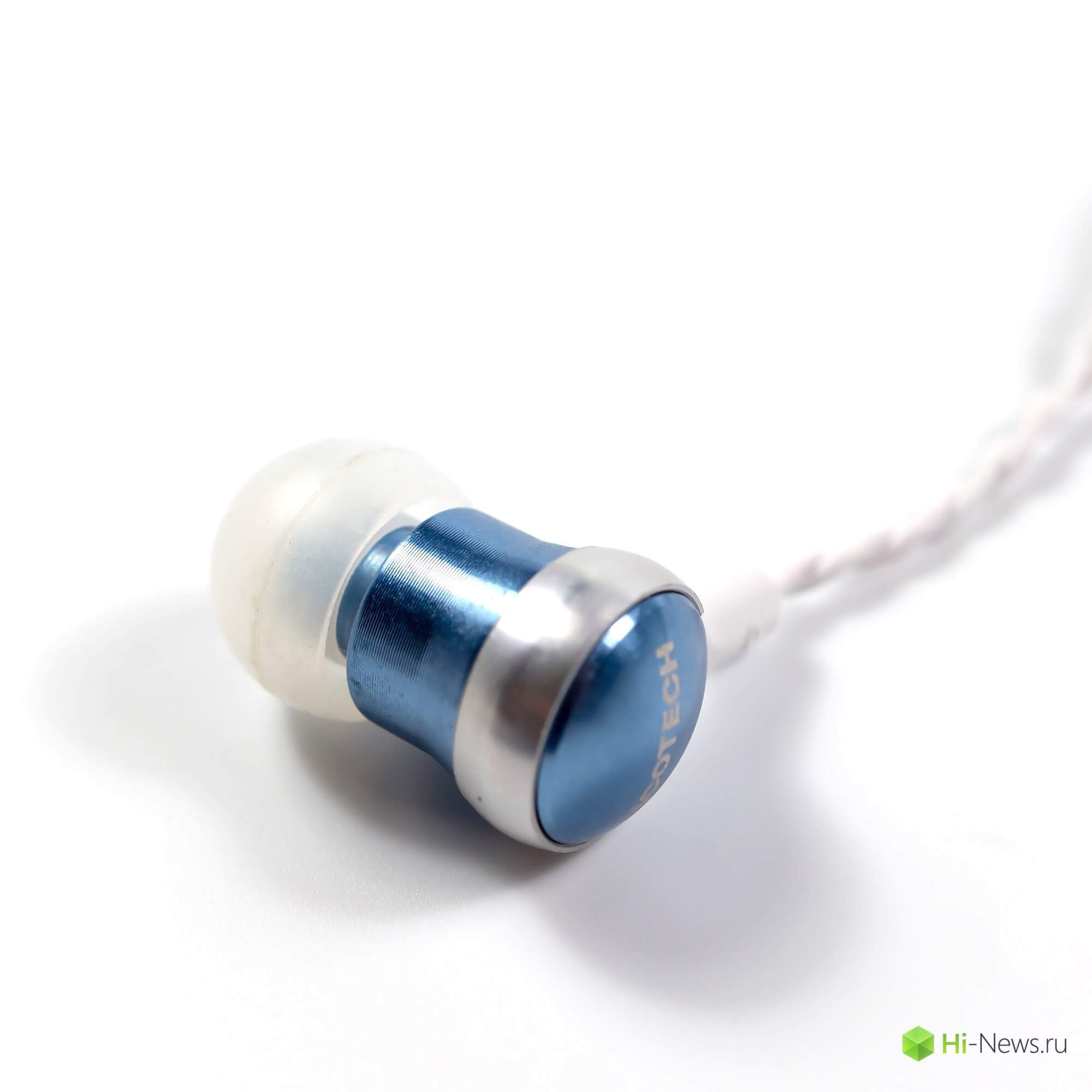 9 InEar1 Closeup 9 InEar1 Closeup