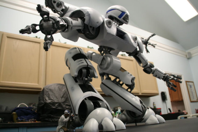 10 самых интересных, странных и страшных роботов 2015 года. Фото.