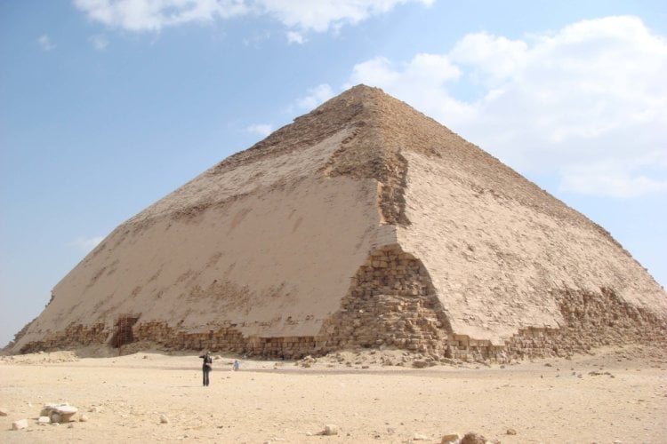 Пирамида Бент