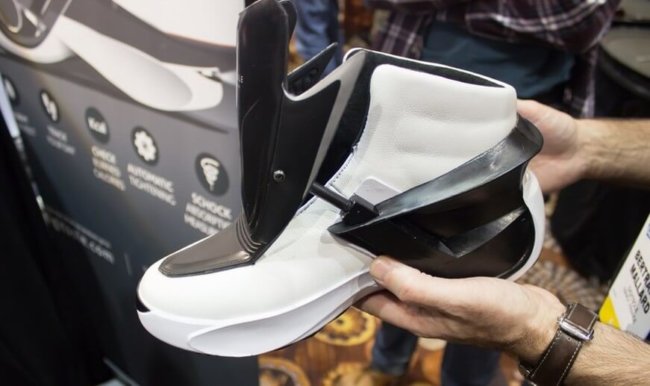#CES | Компания Digitsole представила линейку умной обуви. Фото.