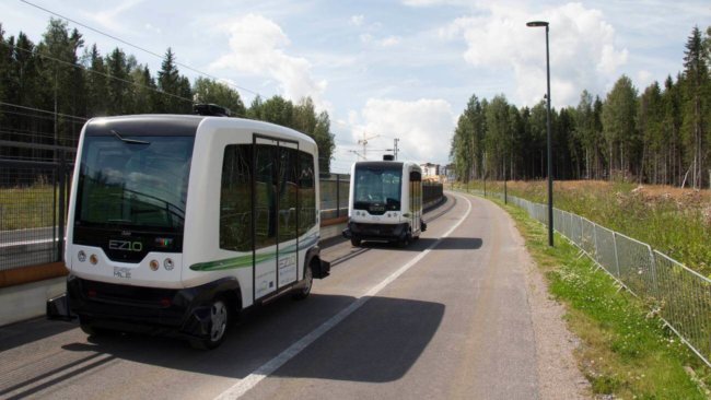 Автобусы без водителей начнут перевозить пассажиров в мае. Фото.