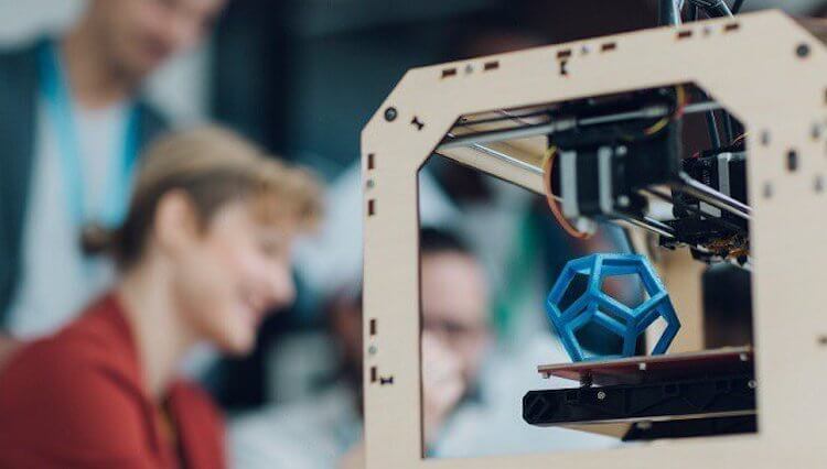 3D-печать. Сегодня на таком принтере можно напечатать практически все. Фото.