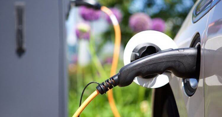 Сейчас электромобили переживают настоящий бум. Фото.