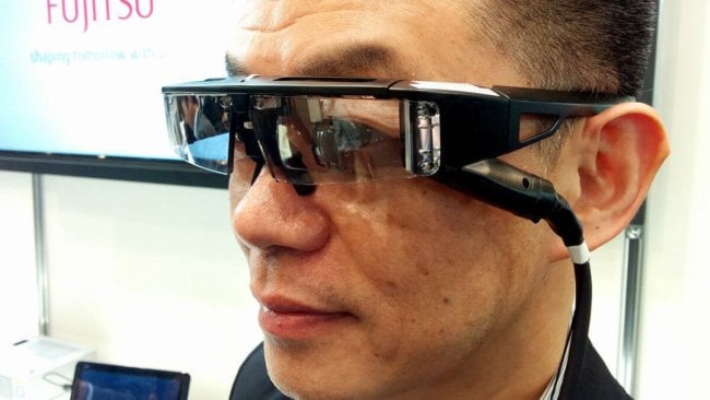 Лазерные очки с автофокусом и дополненной реальностью. Фото.