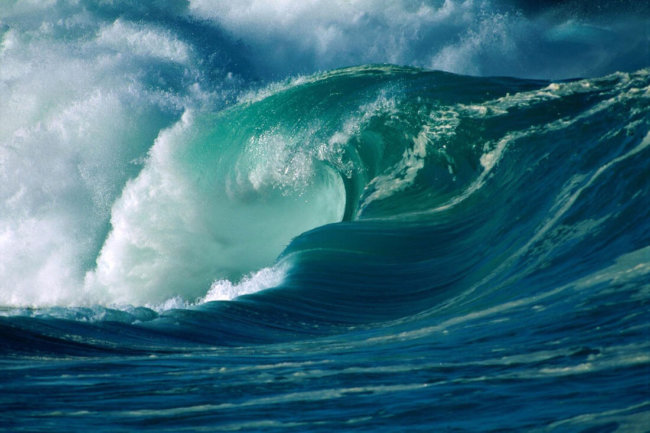 Новый аспект волновой теории поможет предсказать цунами. Фото.
