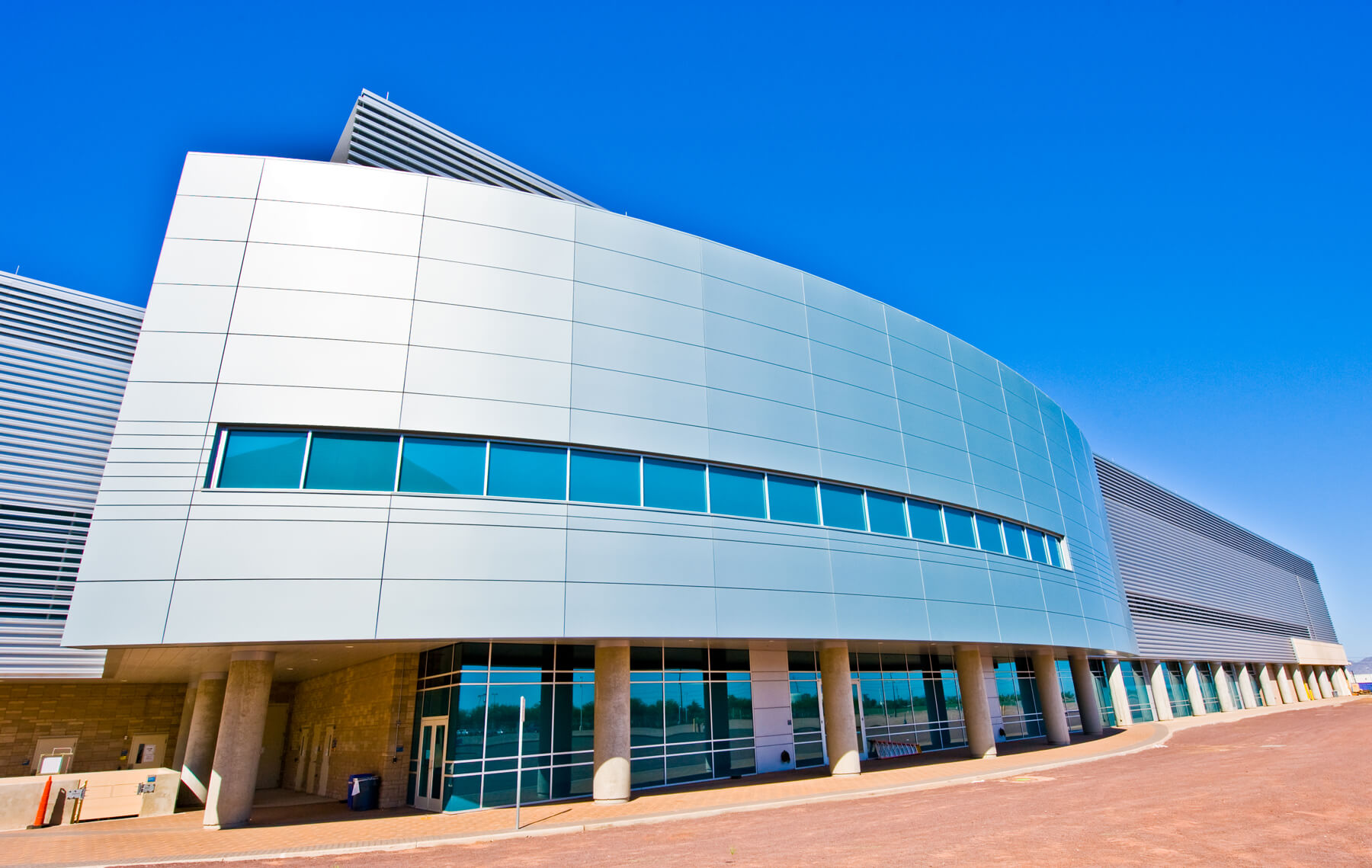 10 самых продвинутых заводов мира. Завод Intel Fab32. Фото.