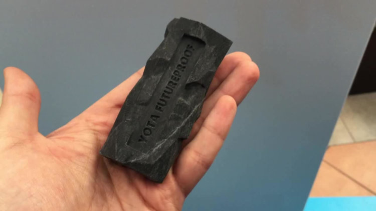 В Дубае появился 3D-печатный офис. Yota и 3D-печатные чехлы из метеорита. Фото.