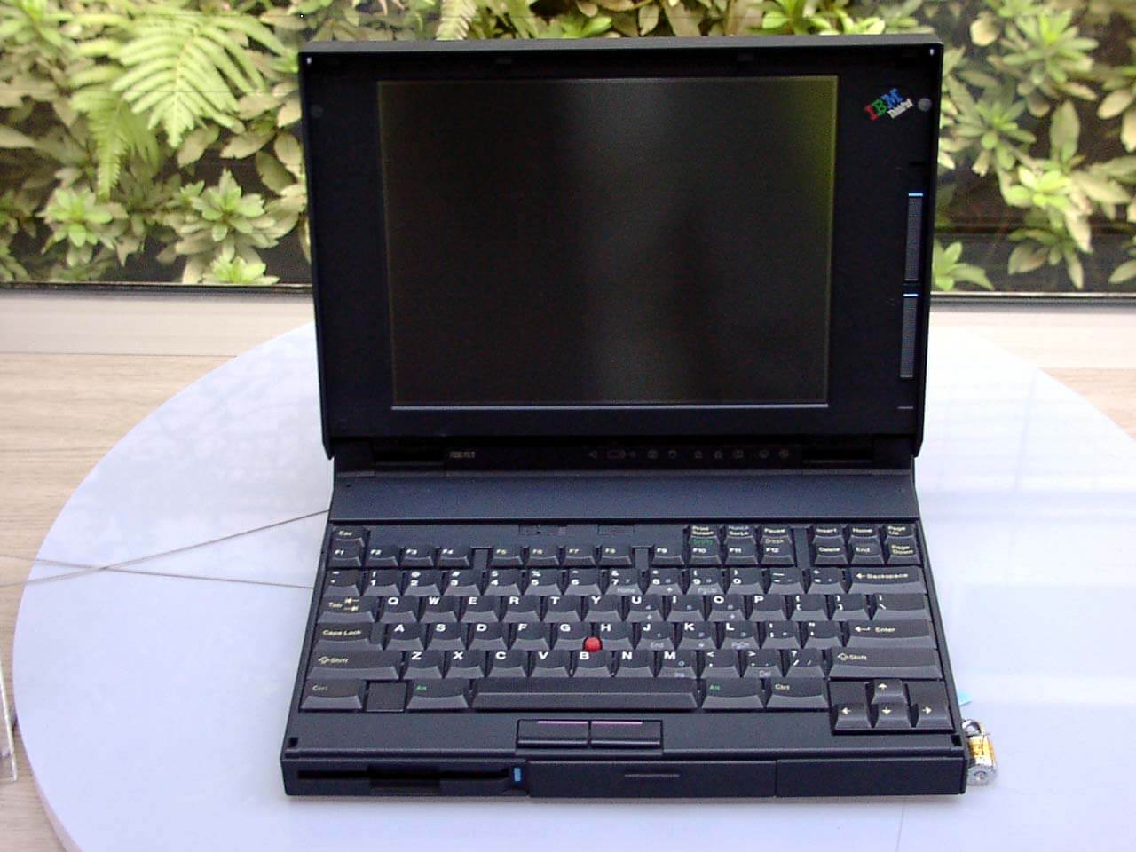 21. IBM Thinkpad 700C. Линейка ноутбуков ThinkPad. Фото.