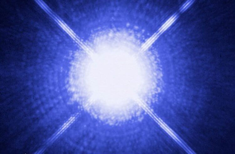 Ученые подозревают, что это бывшая сверхновая, в несколько раз побивающая предыдущий рекорд — настолько дикая, что высвободила во Вселенную ярость 600 миллиардов солнц. Фото.