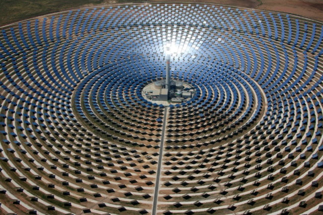 В Дубае построят завод концентрированной солнечной энергии на 1000 МВт. Фото.