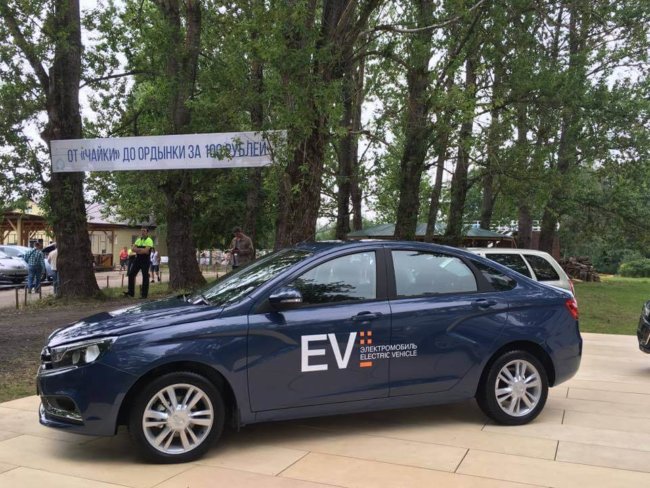 АвтоВАЗ показал прототип электрического седана LADA Vesta EV. Фото.