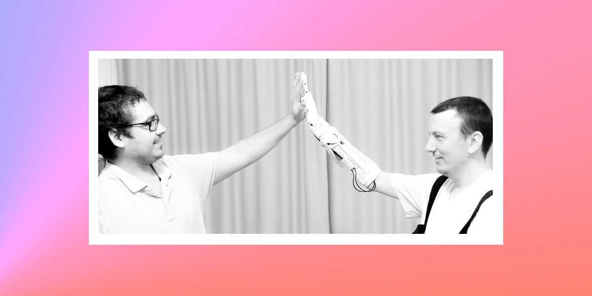 Инженер из Норильска создал 3D-печатный бионический протез. Фото.