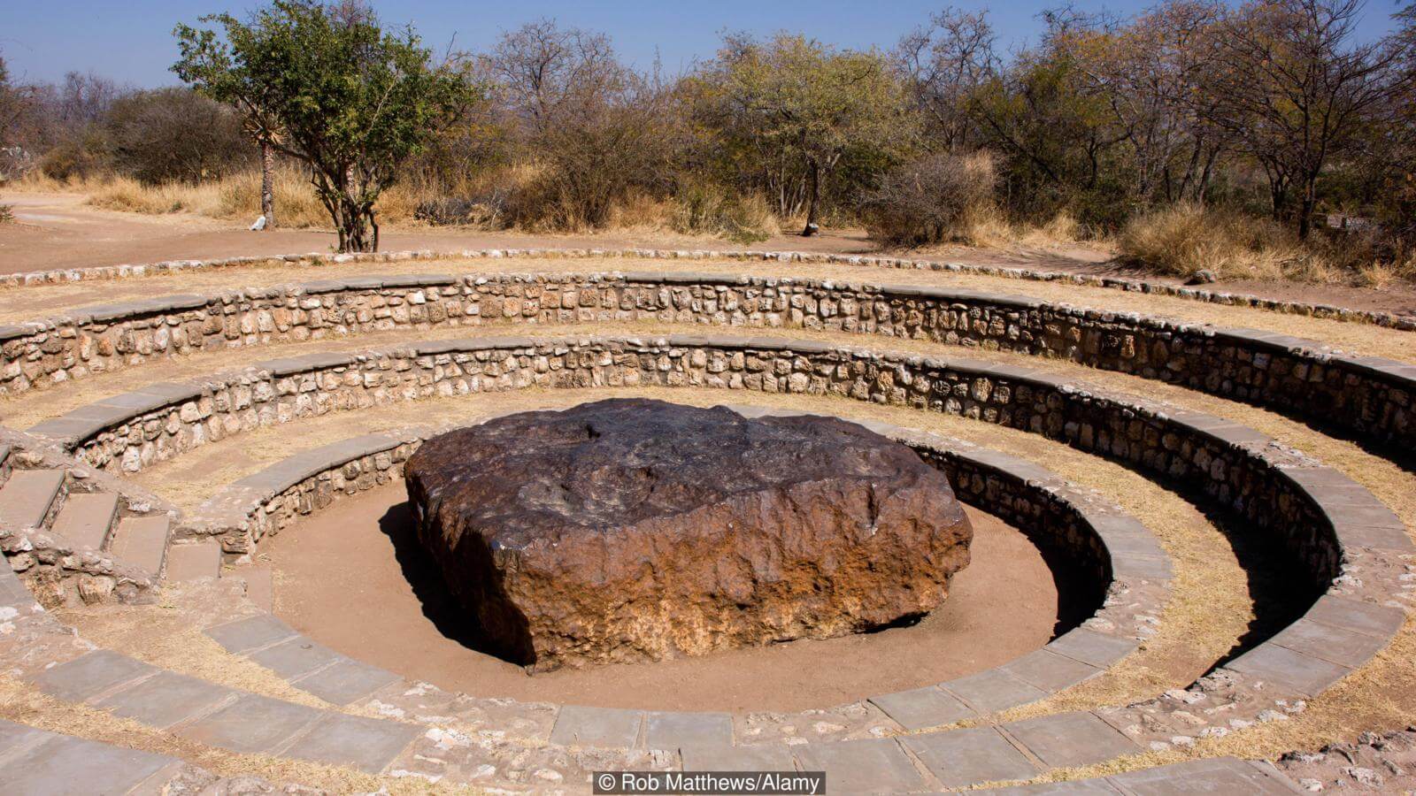 Существуют такие памятники. Фото.