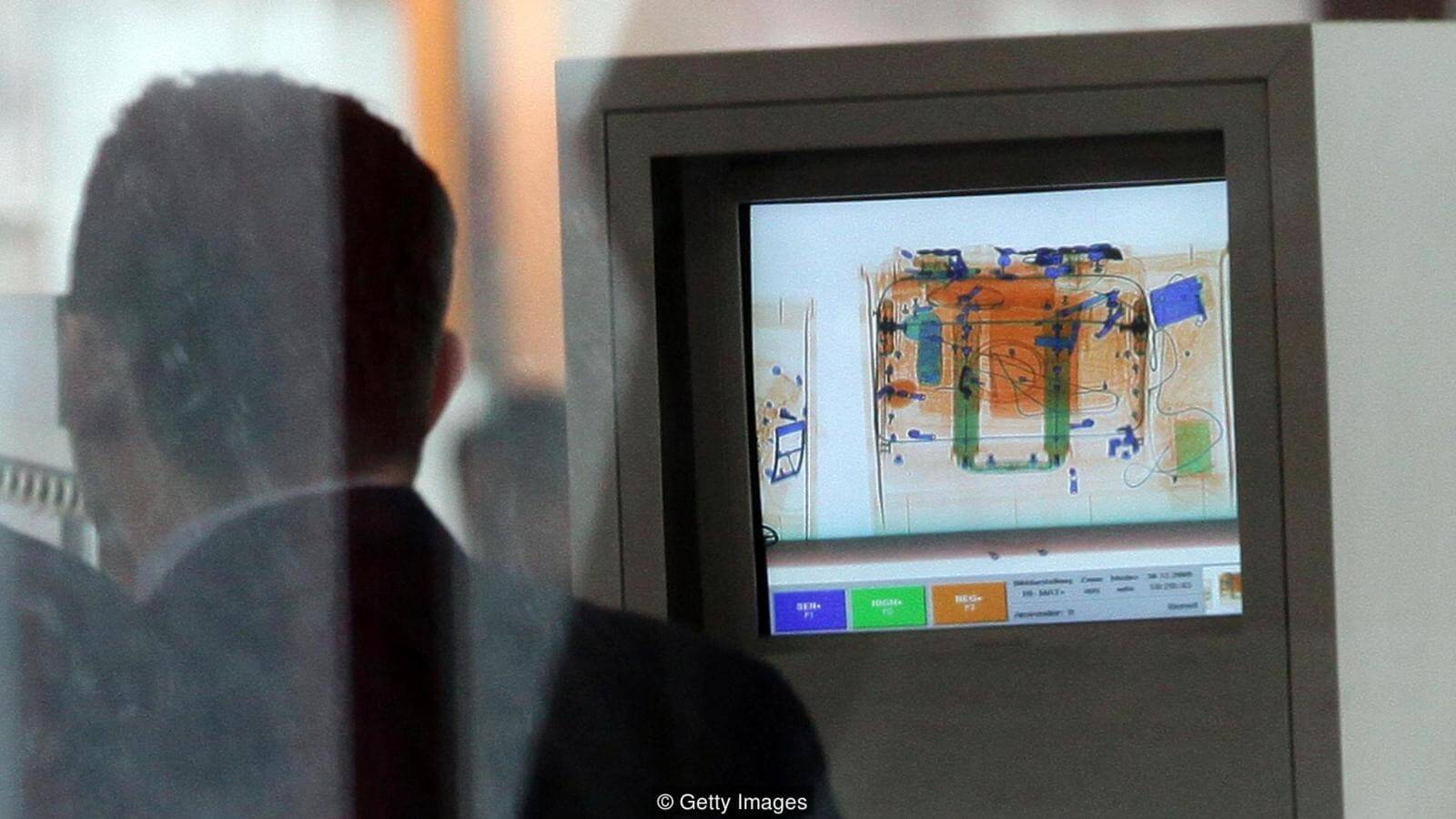 Тайная история рентгеновского зрения. Технология рентгена широко используется, например, для обеспечения безопасности пассажиров в аэропортах. Фото.