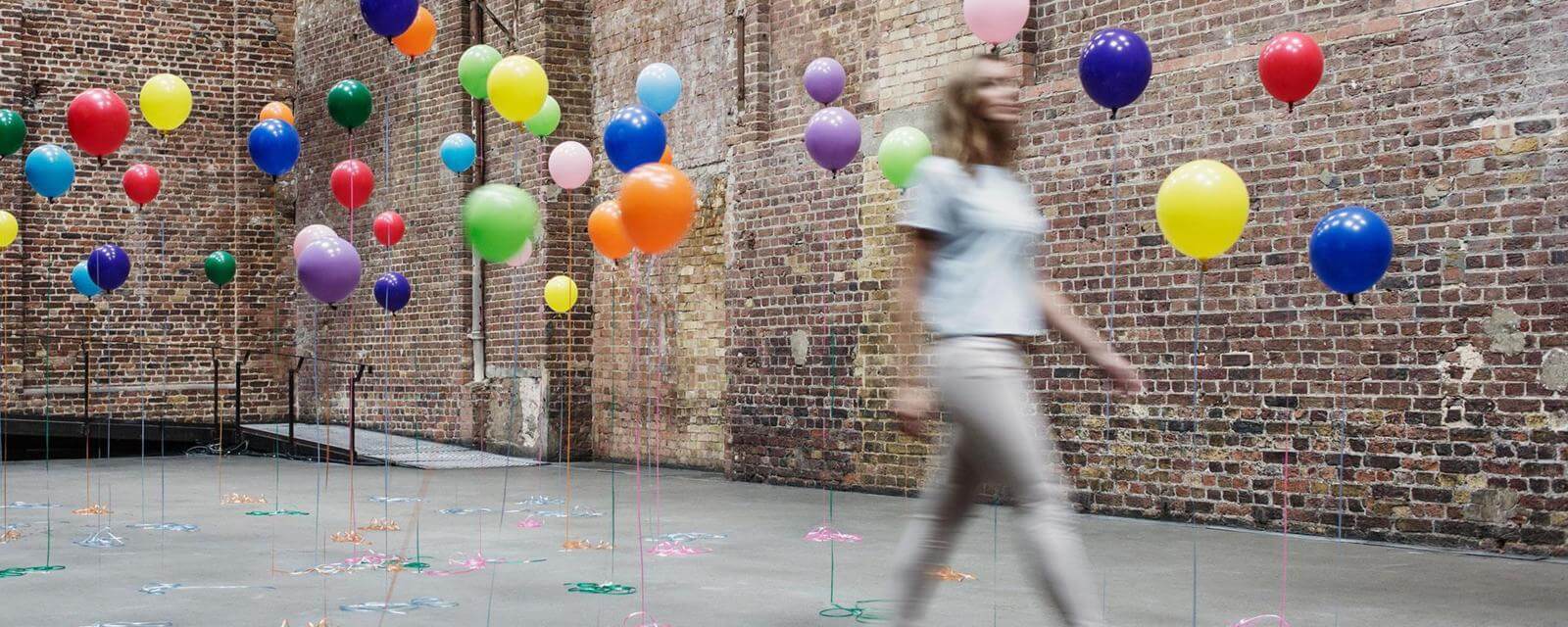 Большинство людей видят сны, но не все их помнят. Фото.