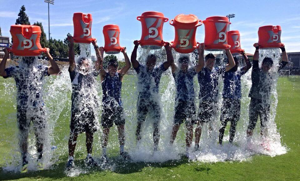 Акция Ice Bucket Challenge помогла разгадать тайну амиотрофического склероза