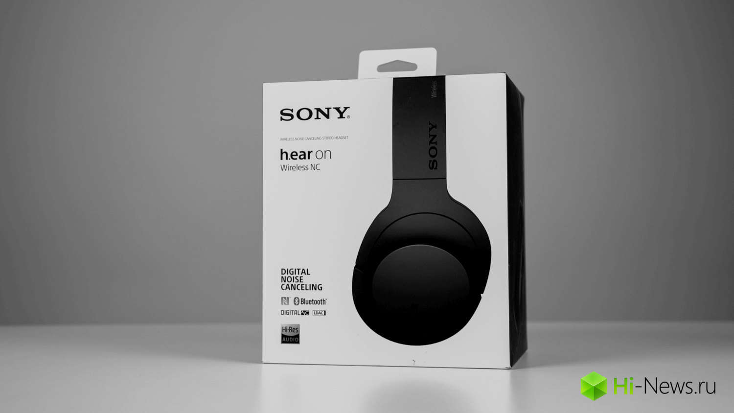 Sony_Hear_On_01