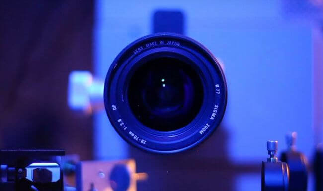 DARPA профинансирует создание камеры, способной видеть скрытые за углом объекты. Фото.