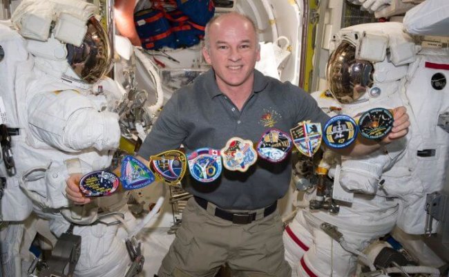 Джефф Уильямс поставил рекорд по пребыванию в космосе среди астронавтов NASA. Фото.