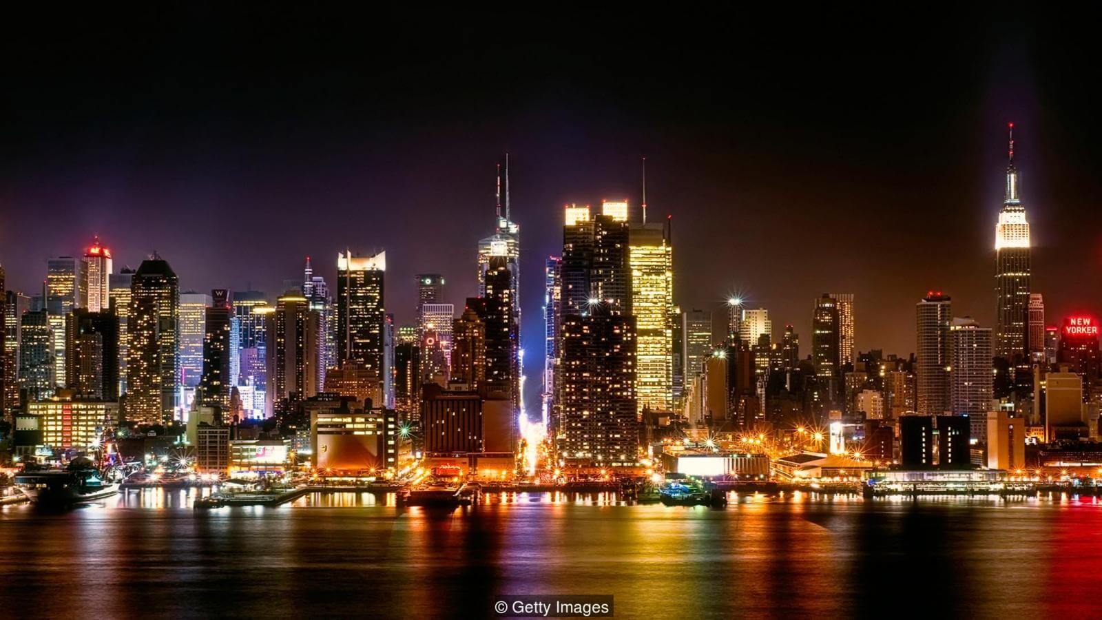 Современный небоскреб — это целый город внутри здания. Фото.