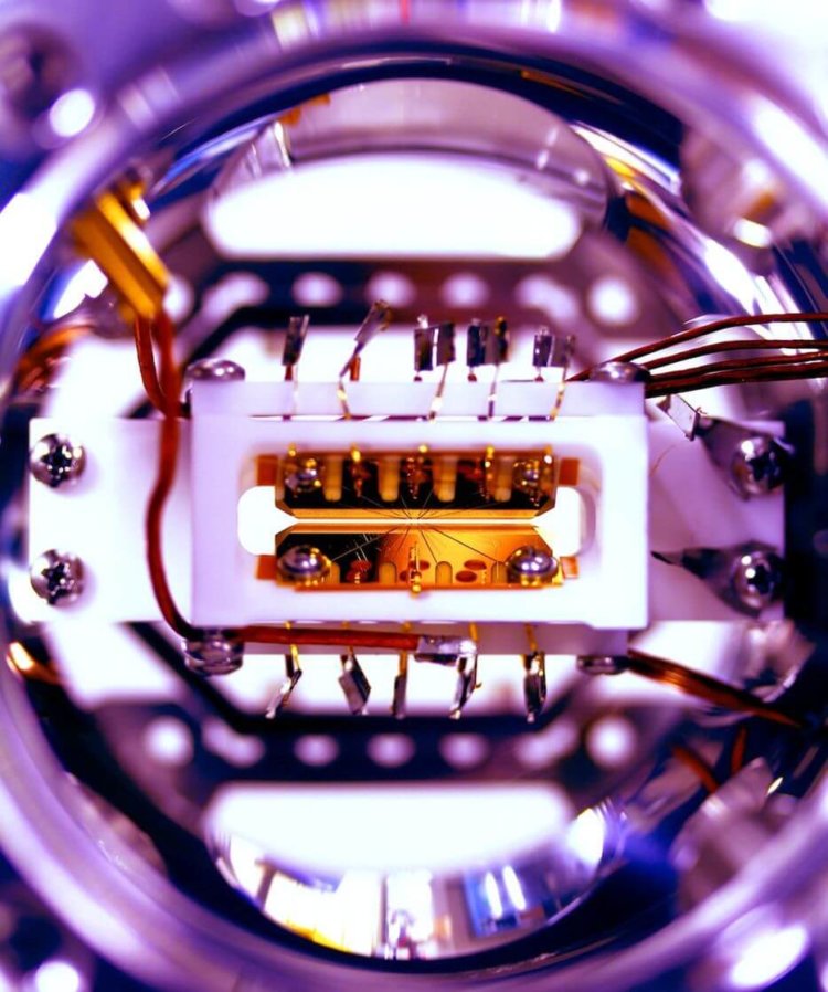 Создан первый перепрограммируемый квантовый компьютер