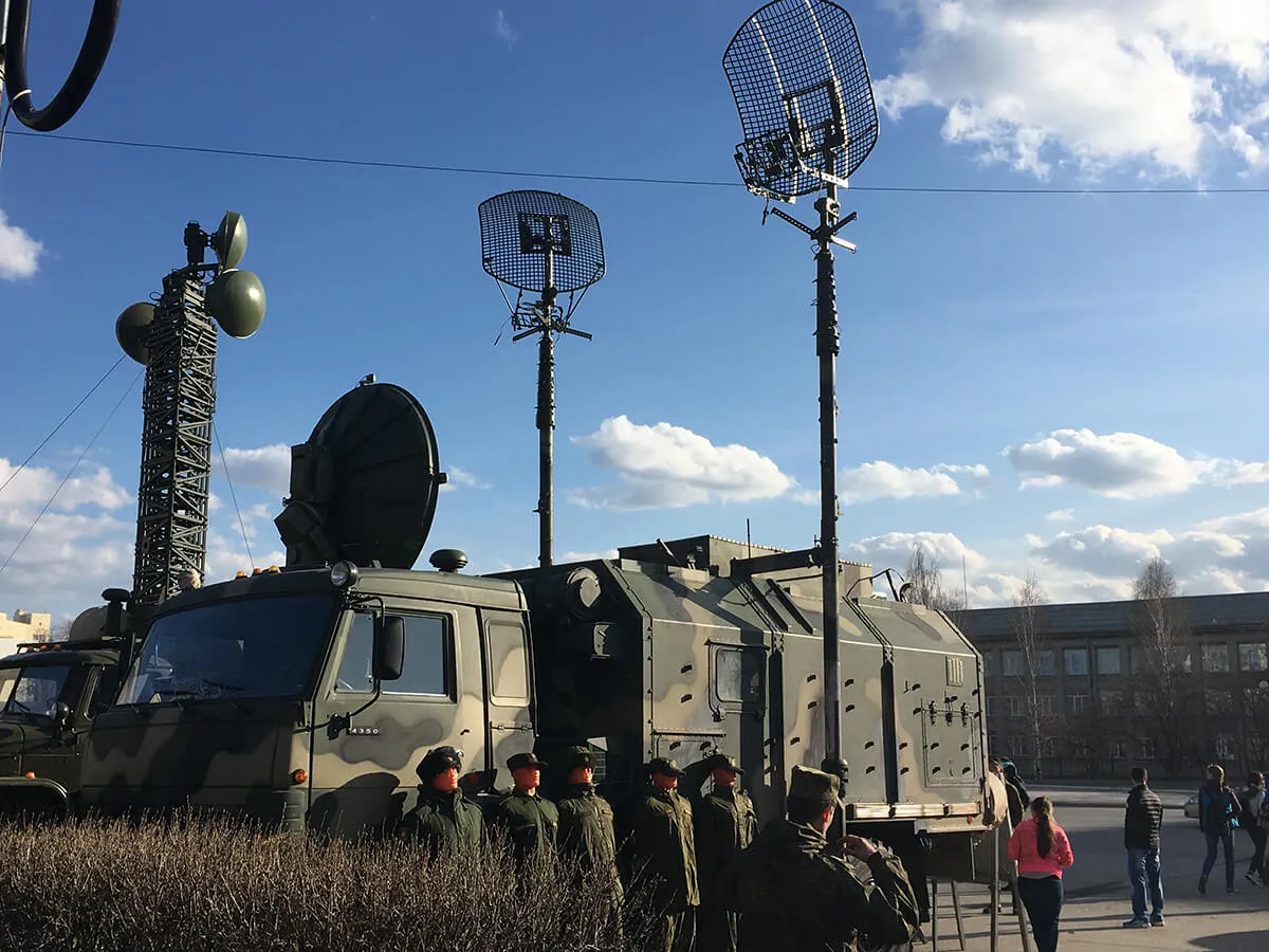https://hi-news.ru/wp-content/uploads/2016/08/radiorelejnaya-stanciya-r-419-l1-2.jpg.webp