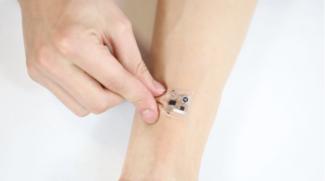 Новый взгляд на носимую электронику: микросхемы, которые крепятся прямо на кожу. Фото.