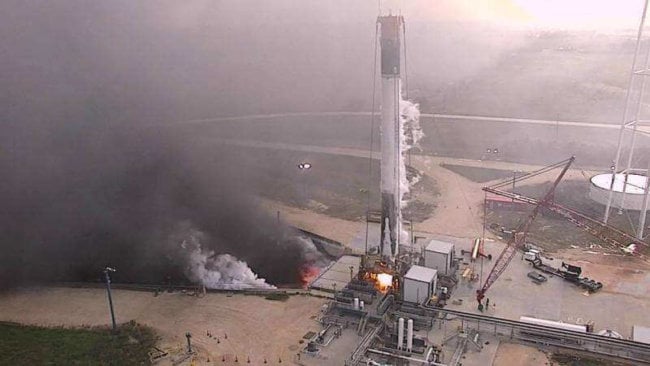 SpaceX усвоила уроки, извлеченные из нескольких посадок ракеты-носителя. Фото.