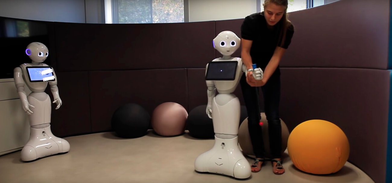 #видео | Робота научили ловить шарик стаканом.. Фото.