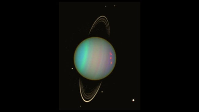 В кольцах Урана могут быть два неоткрытых спутника. Фото.