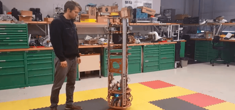 #видео | SimBOT — робот со сферическим индукционным двигателем. Фото.