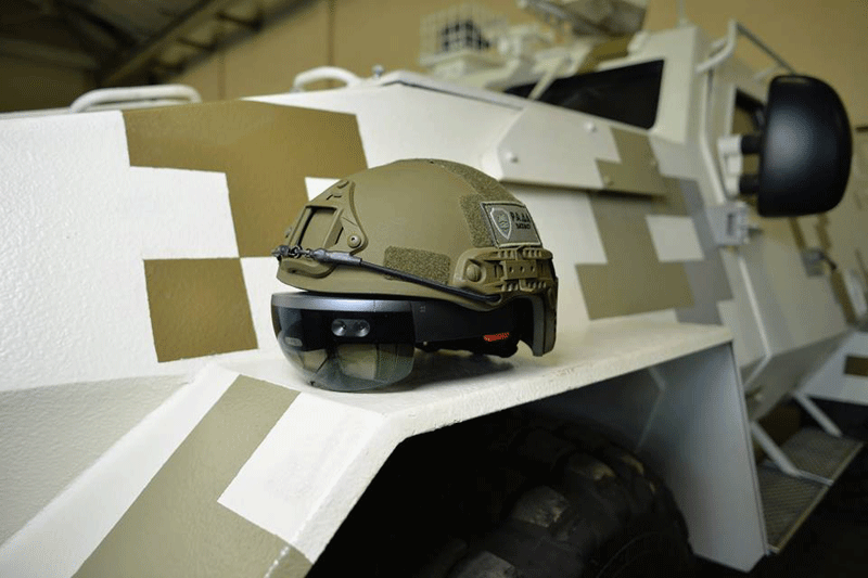 Украинская компания LimpidArmor адаптирует HoloLens для военных. Фото.
