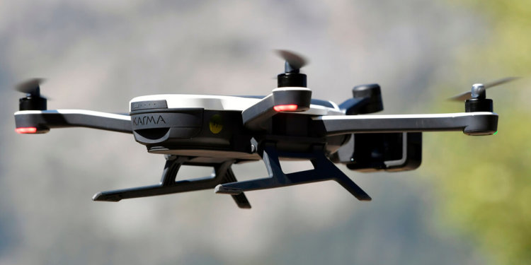 Британские власти предложили «сдать на права» владельцам дронов. Фото.