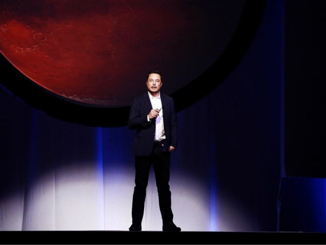 Элон Маск применяет закон Мура к Марсу… и ошибается. Фото.