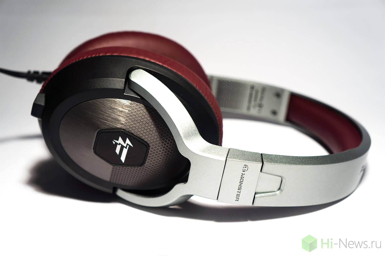 Обзор игровой гарнитуры Monster Fatal1ty FXM 200. Фото.