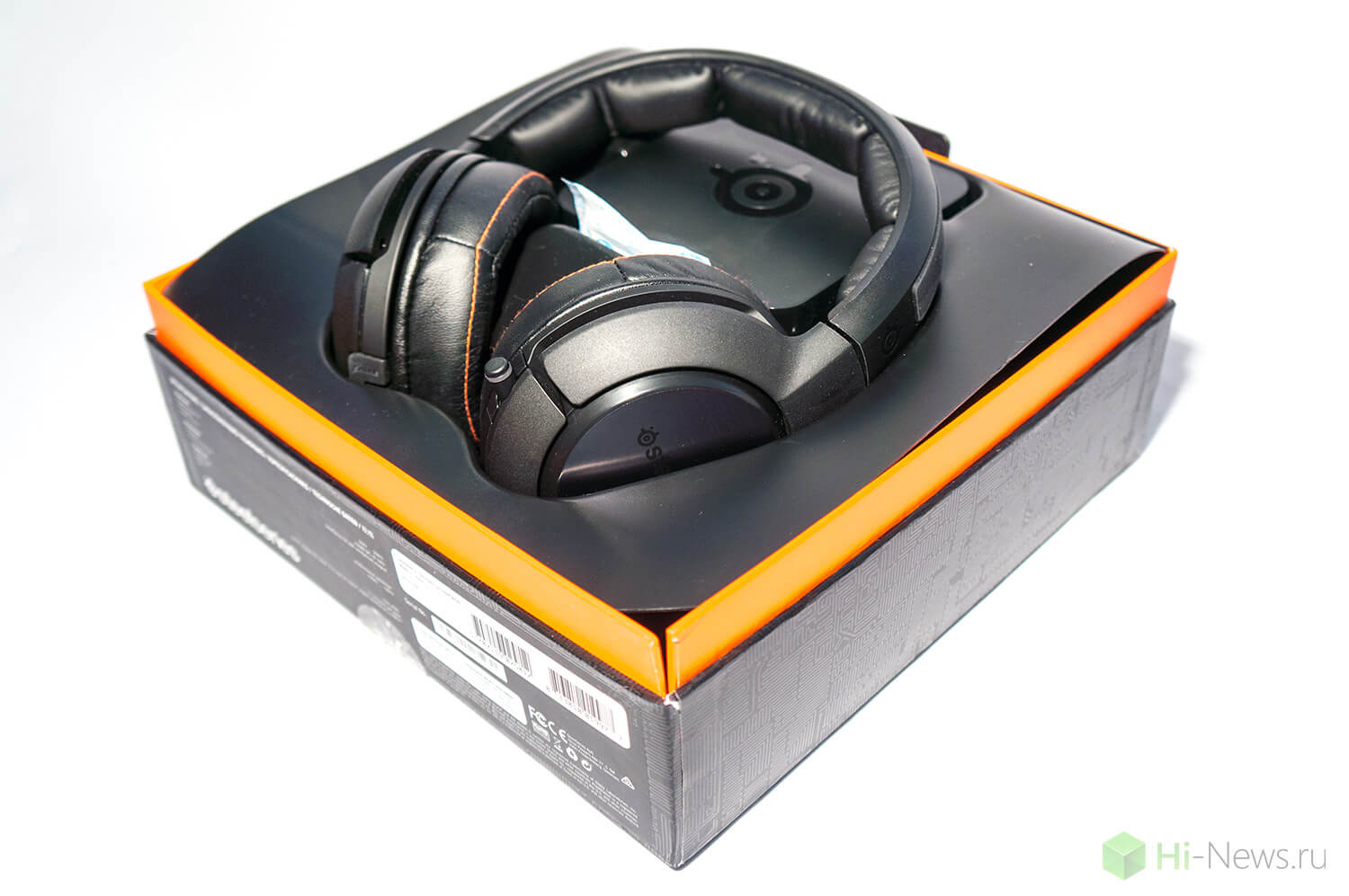 Обзор беспроводной игровой гарнитуры SteelSeries Siberia 840.. Фото.