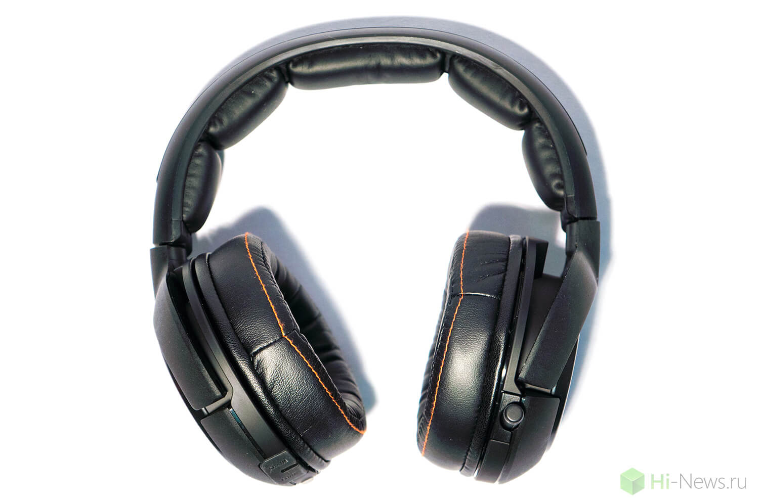 Обзор беспроводной игровой гарнитуры SteelSeries Siberia 840.. Фото.