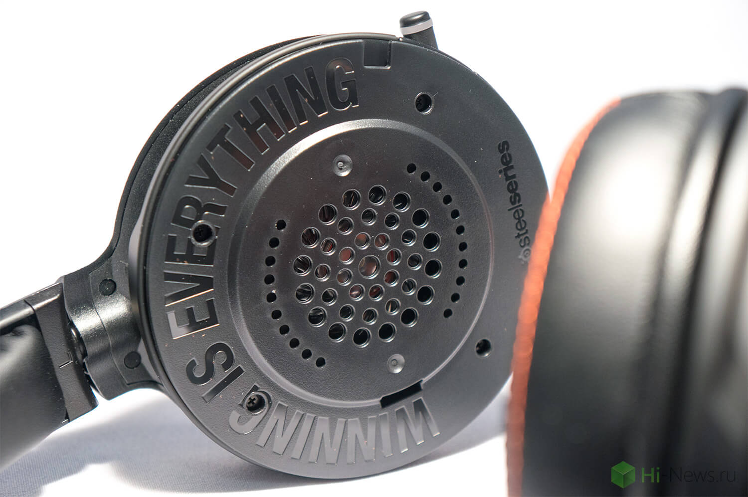 Обзор беспроводной игровой гарнитуры SteelSeries Siberia 840.. Фото.