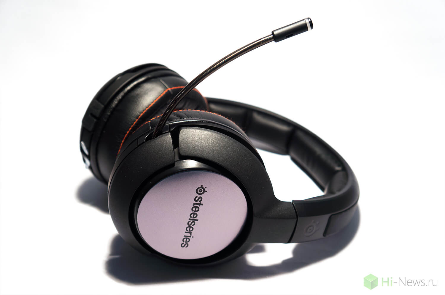 Обзор беспроводной игровой гарнитуры SteelSeries Siberia 840.. Фото.