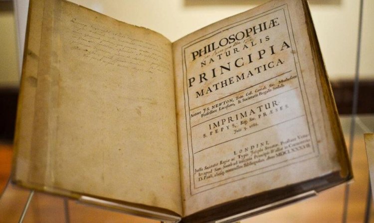 Книга Исаака Ньютона стала самым дорогим научным литературным произведением. Фото.