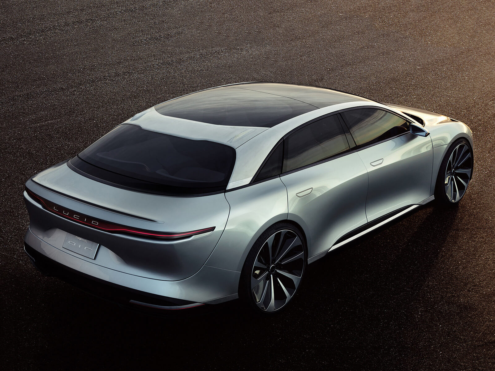 Компания Lucid Motors представила роскошный электрический седан Air.. Фото.