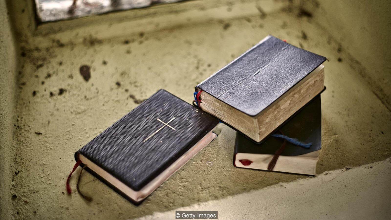 Труды бывают и научными, и религиозными. Фото.