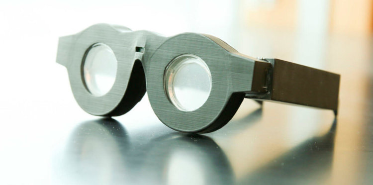 В Юте разработали очки с автофокусом. Фото.