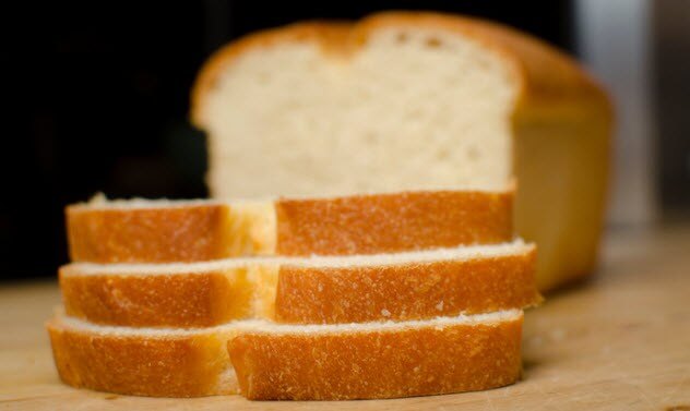 Буханка хлеба будет стоить 8 долларов. Хлеб может стать дорогим. Фото.